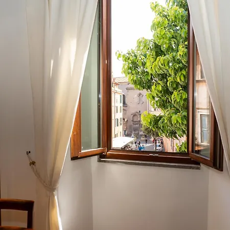 Beyond The Tiber Trastevere Apartment *